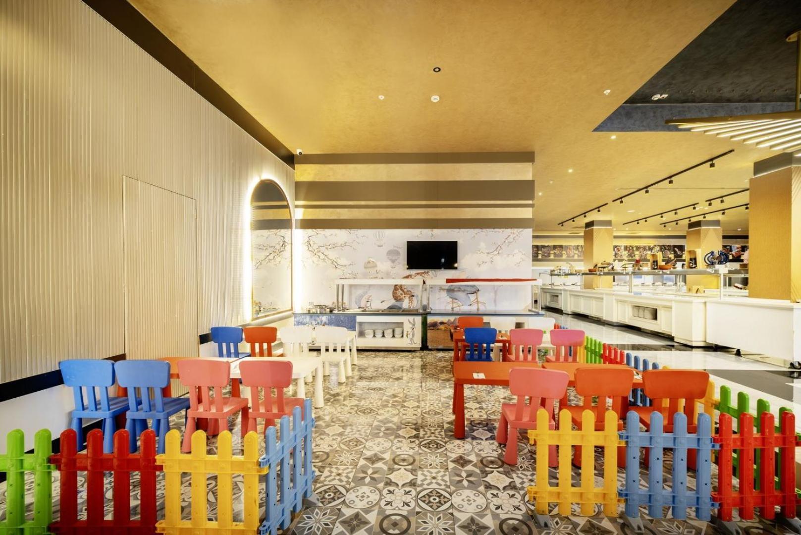 Serenity Queen Hotel Аланя Екстериор снимка