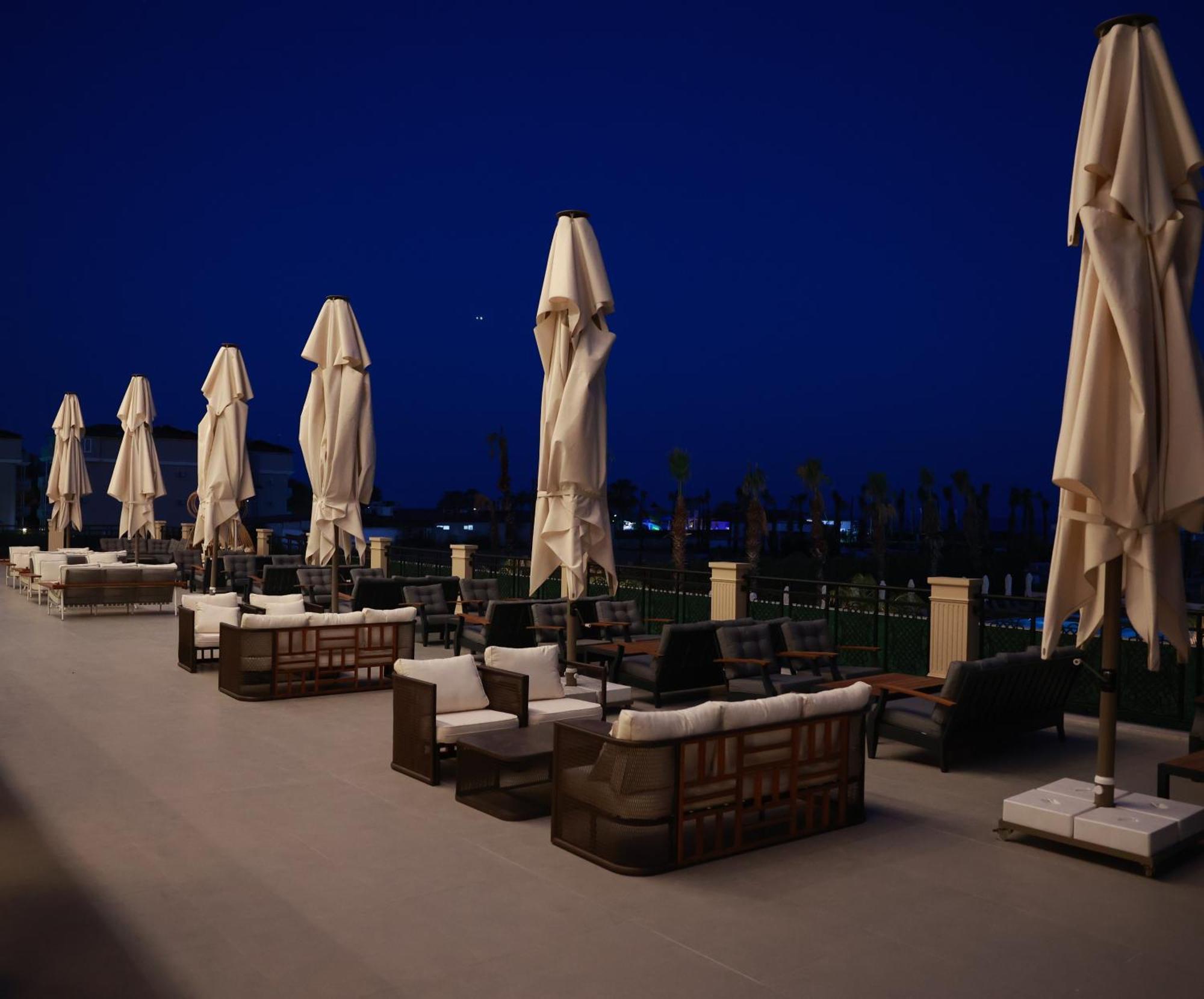 Serenity Queen Hotel Аланя Екстериор снимка